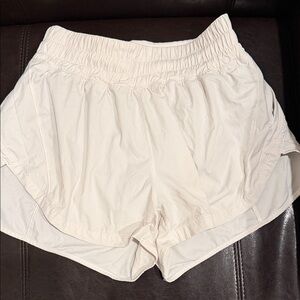 Lululemon Women's Track that High Rise Lined Short 3”, size 6. White color